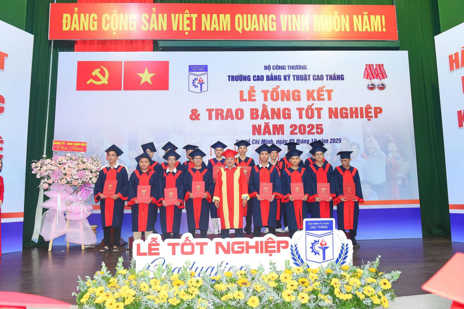TotNghiep_CTTC_2025