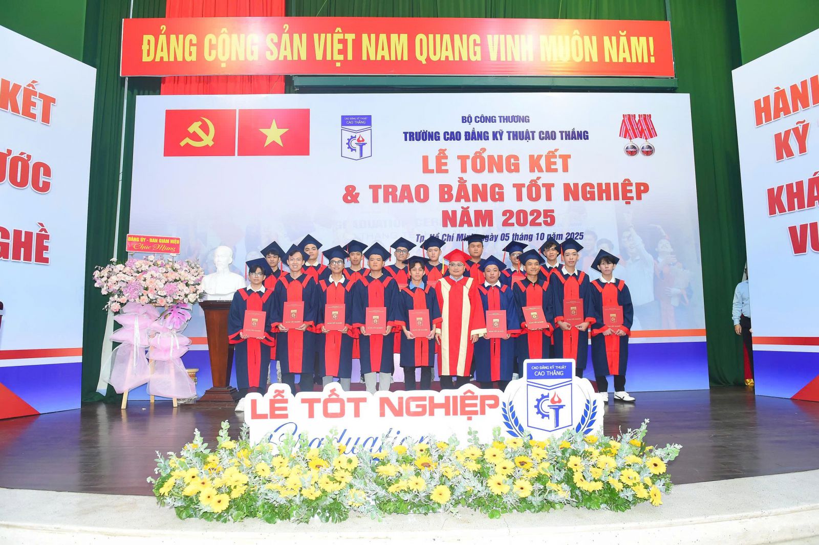 TotNghiep_CTTC_2025