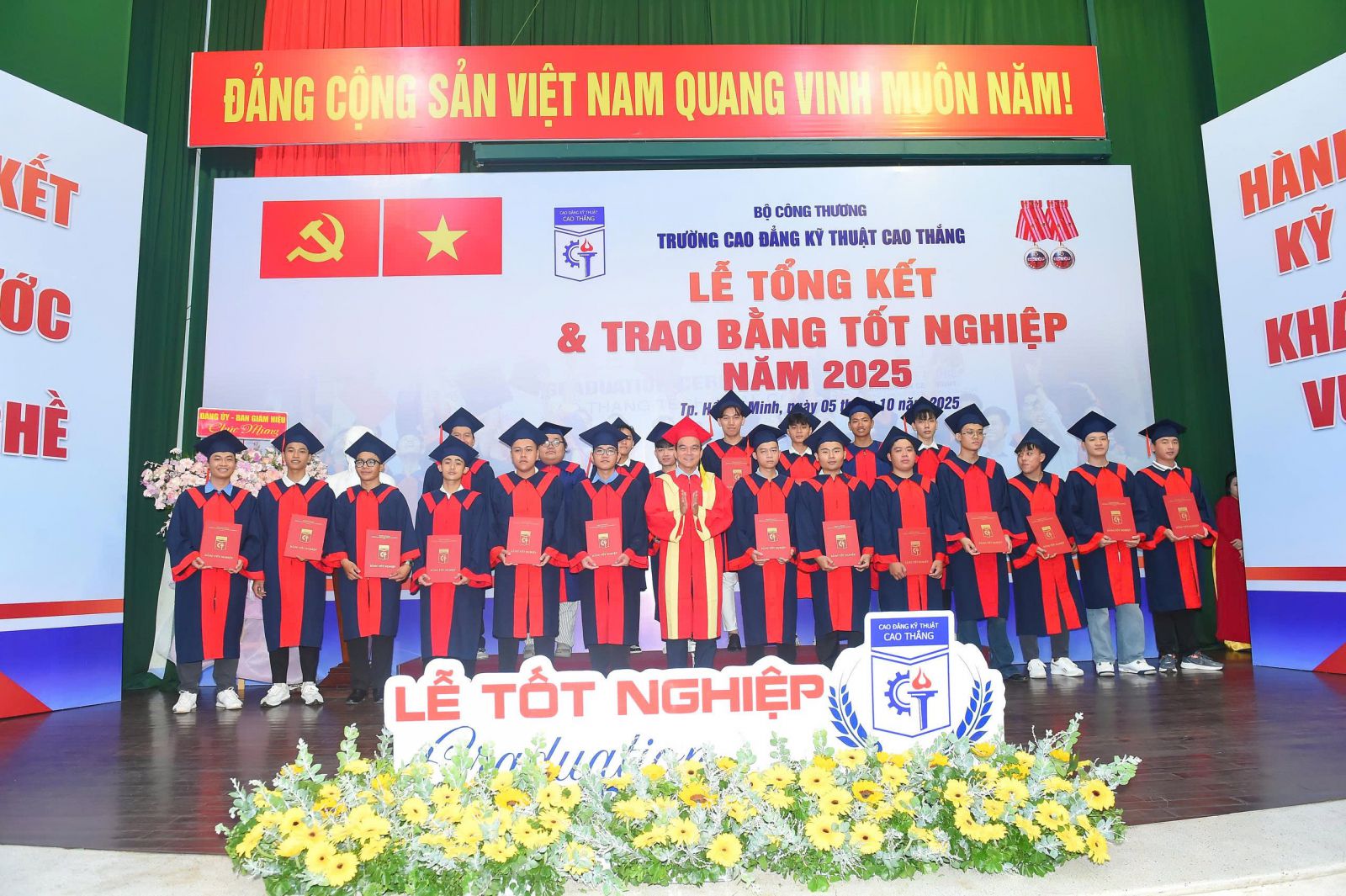 TotNghiep_CTTC_2025