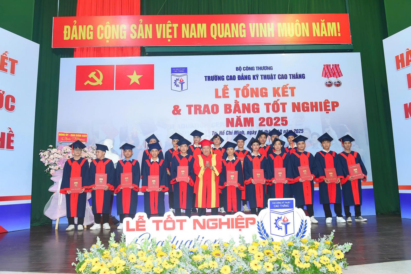 TotNghiep_CTTC_2025