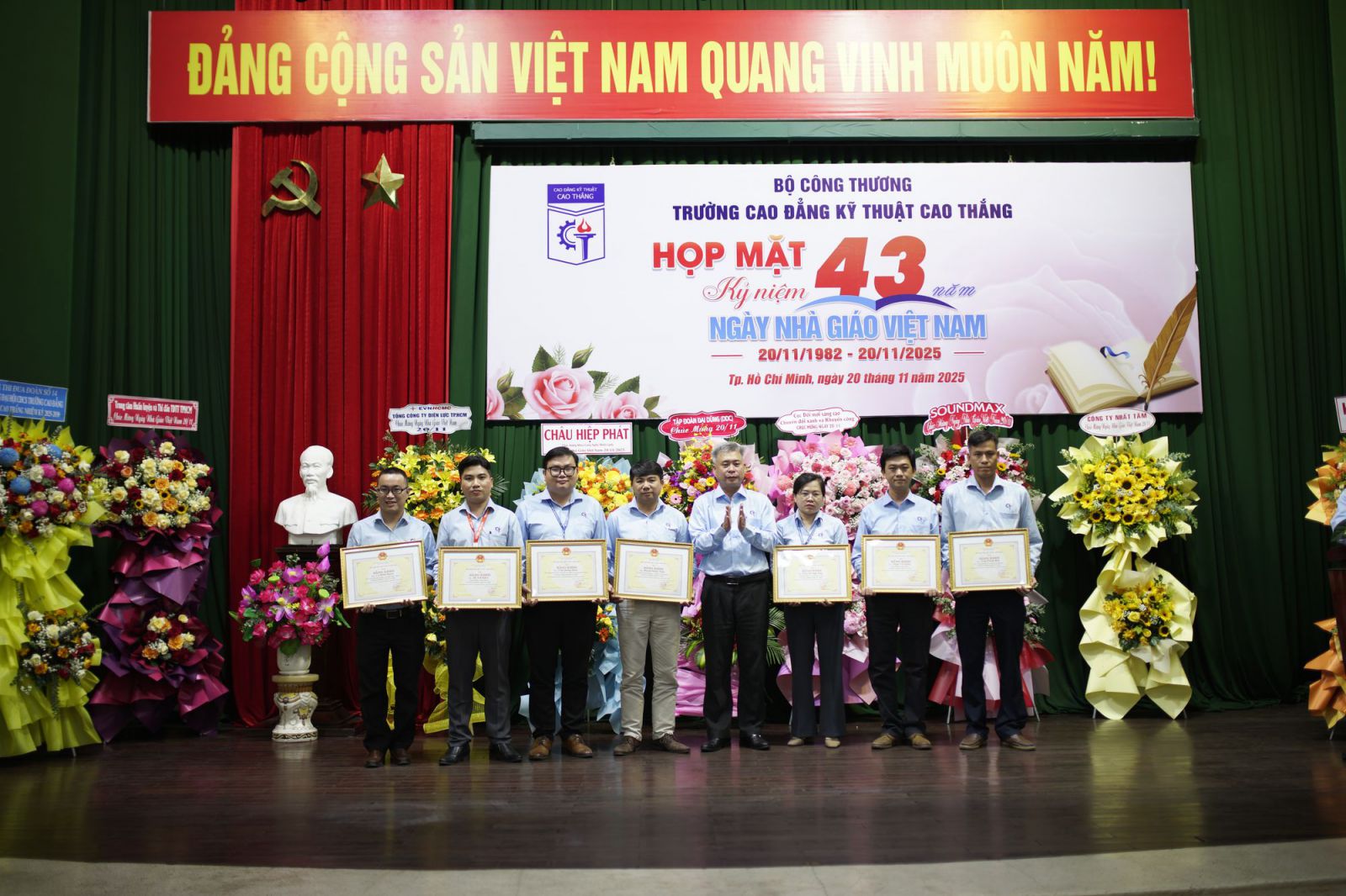 Hop mạt Nhà giáo Việt Nam 2025
